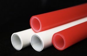 Zeminden ısıtma sistemlerinde kullanılan PE-RT ve PE-X borular